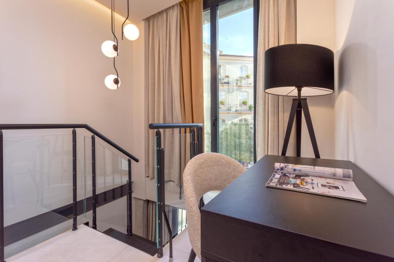 Magnificent Renovated 2Bd 2Bth Duplex With Backyard - City Centre マラガ エクステリア 写真