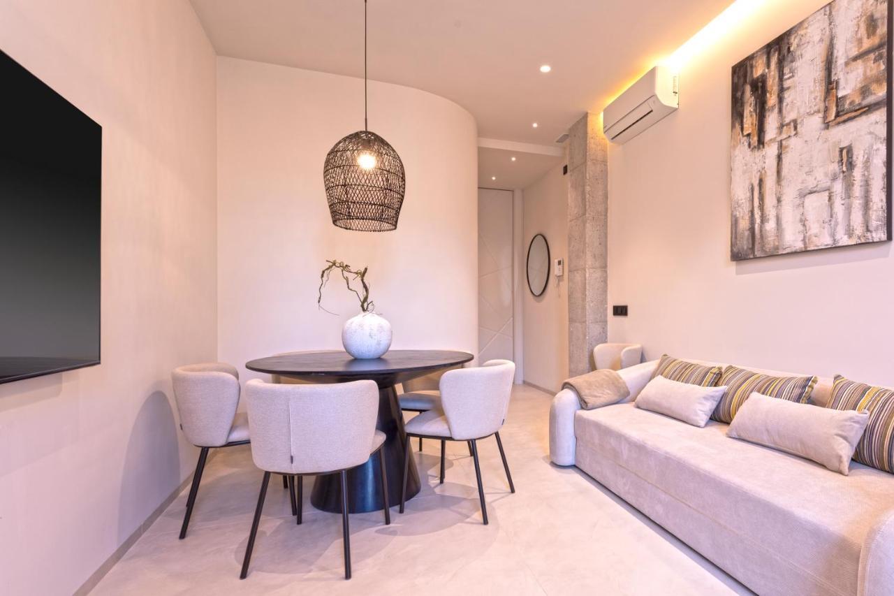 Magnificent Renovated 2Bd 2Bth Duplex With Backyard - City Centre マラガ エクステリア 写真