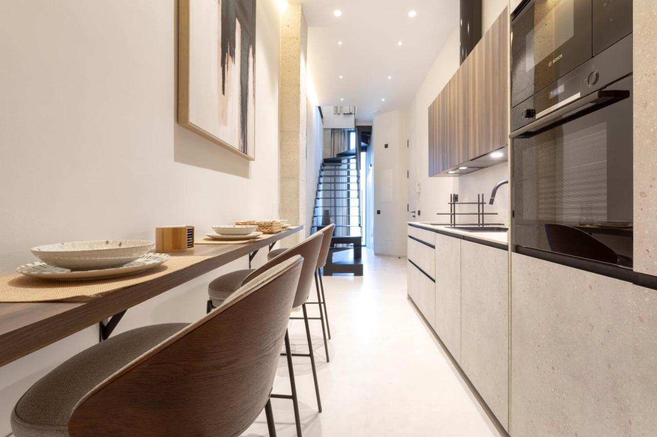 Magnificent Renovated 2Bd 2Bth Duplex With Backyard - City Centre マラガ エクステリア 写真