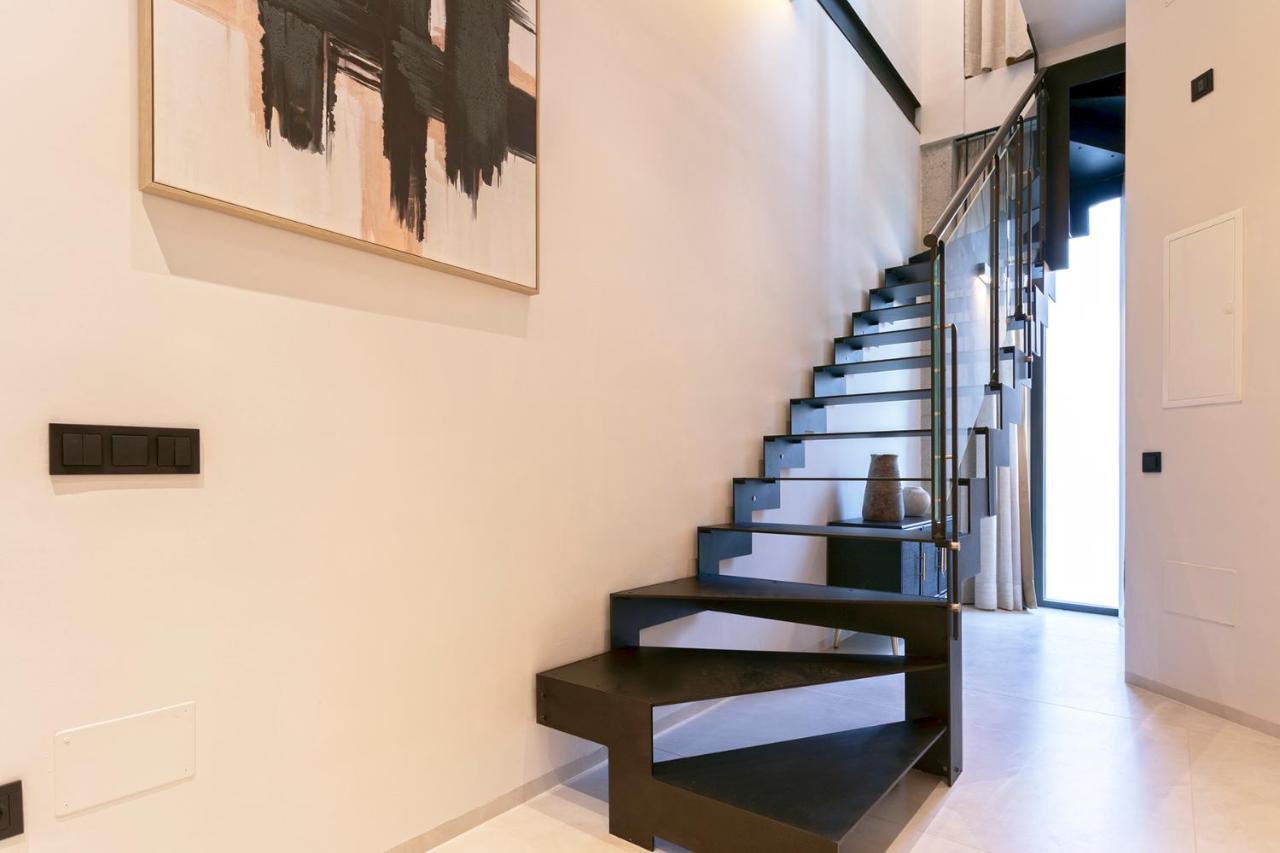 Magnificent Renovated 2Bd 2Bth Duplex With Backyard - City Centre マラガ エクステリア 写真
