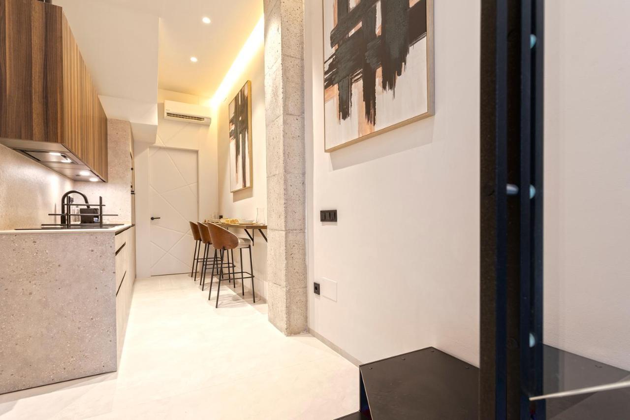 Magnificent Renovated 2Bd 2Bth Duplex With Backyard - City Centre マラガ エクステリア 写真