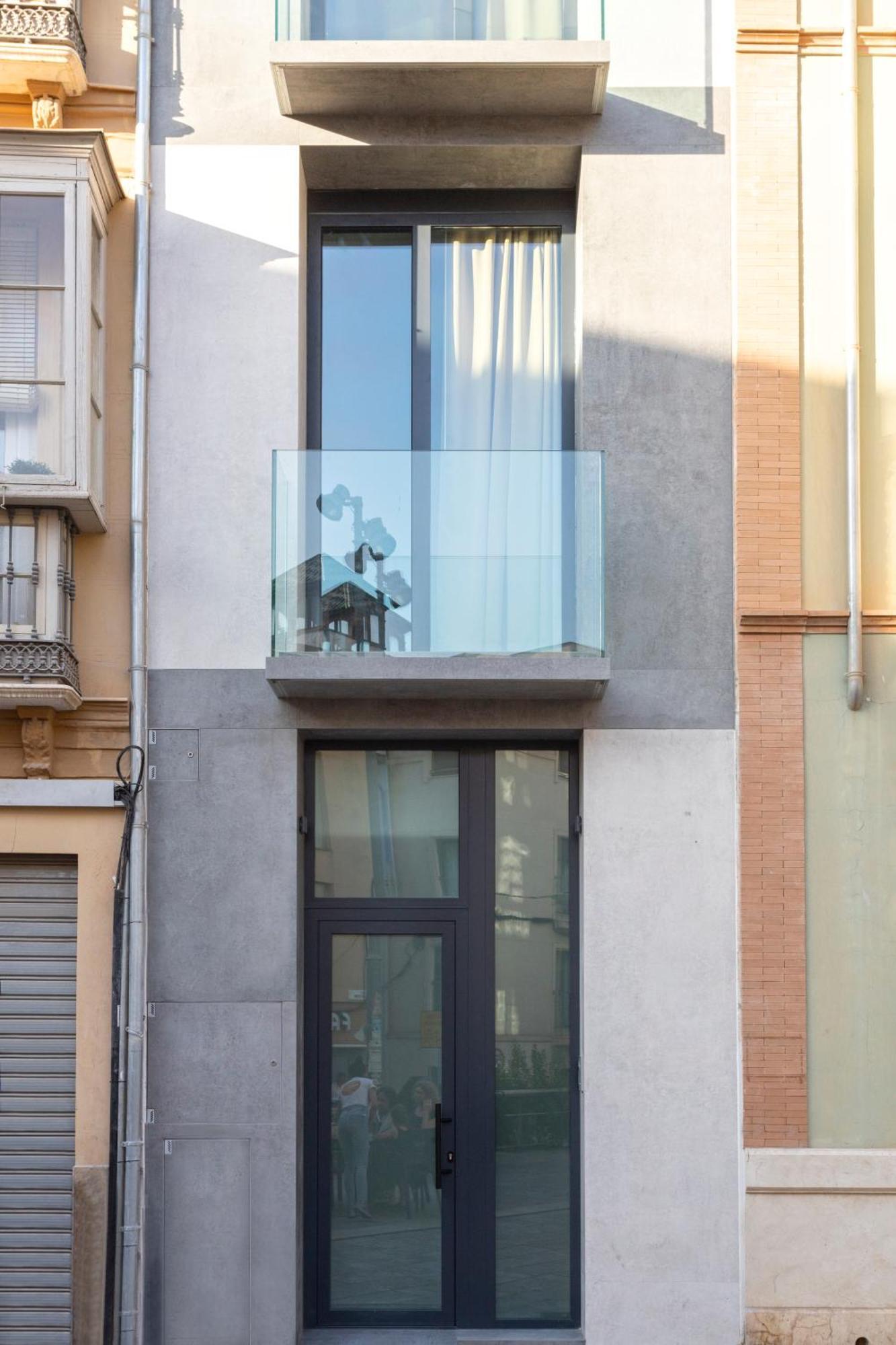 Magnificent Renovated 2Bd 2Bth Duplex With Backyard - City Centre マラガ エクステリア 写真